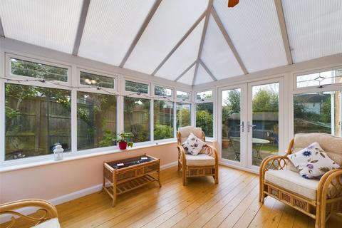 17 Bathleaze, Kings Stanley, Stonehouse, GL10 3JN