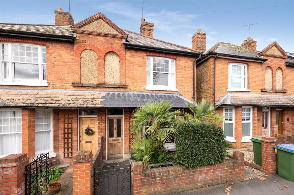 Winchester Road, WALTONONTHAMES... 2 bed semidetached house £550,000