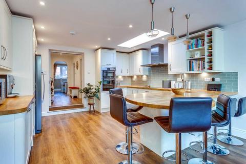 174 Hemdean Road, Caversham, Reading, RG4 7RA