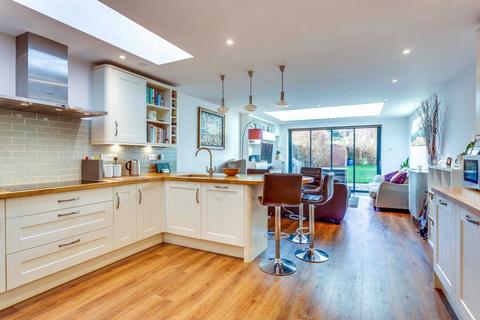 174 Hemdean Road, Caversham, Reading, RG4 7RA