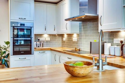 174 Hemdean Road, Caversham, Reading, RG4 7RA