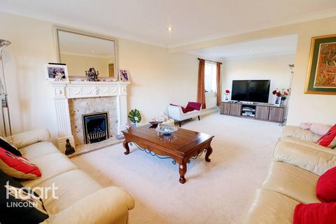 4 bedroom detached house for sale, Manor Rise, Reepham