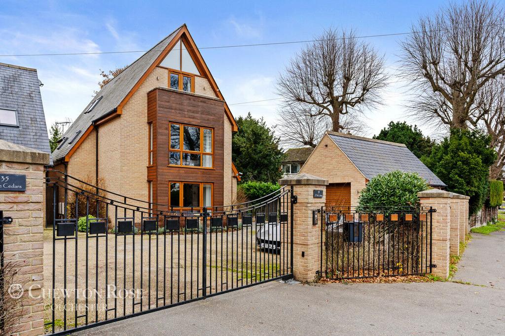 Braiswick, COLCHESTER 4 bed detached house for sale £675,000