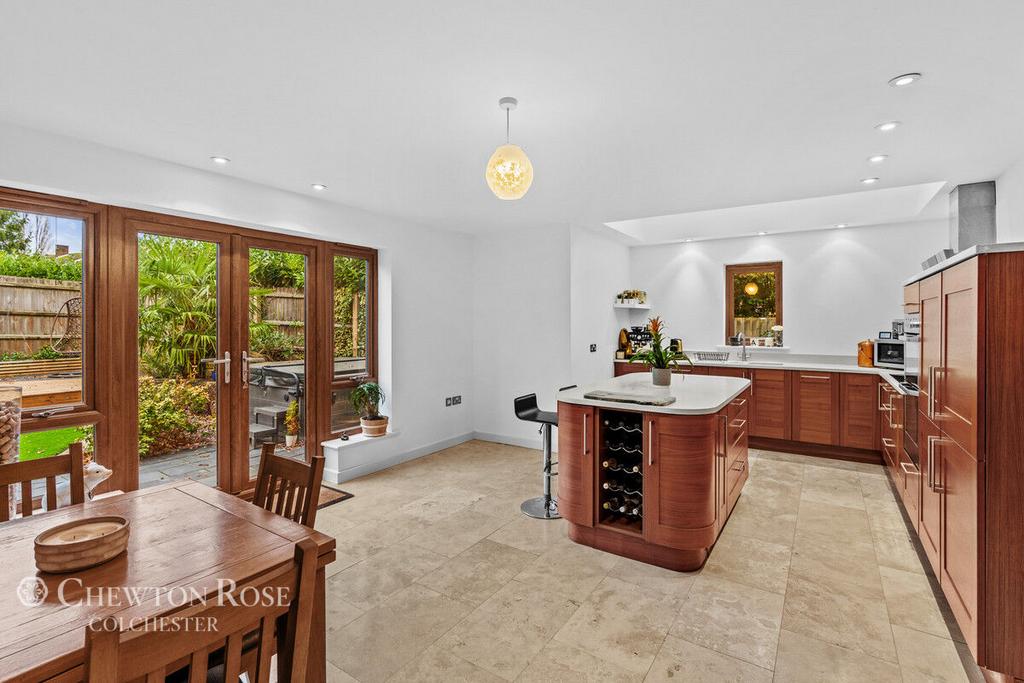 Braiswick, COLCHESTER 4 bed detached house for sale £675,000