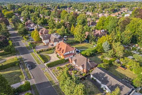 3 bedroom bungalow for sale, Groveside, Great Bookham, KT23