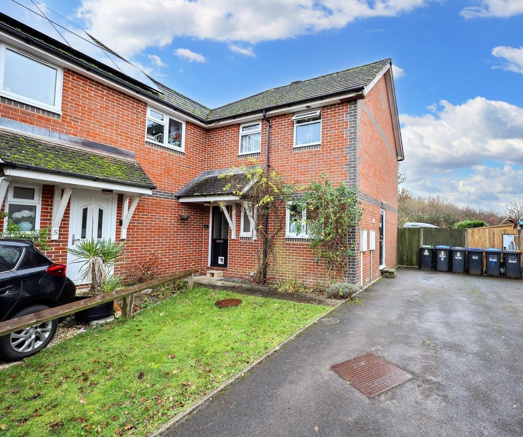 Oakhurst, Sayers Common, BN6 3 bed semidetached house for sale £350,000