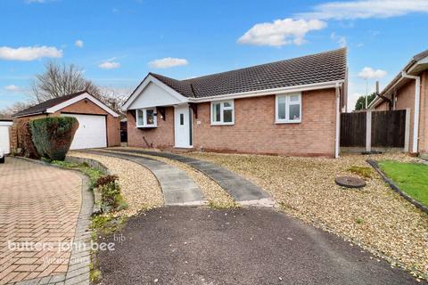 3 bedroom detached bungalow for sale - Knights Meadow, Winsford