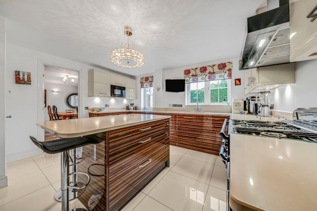 Hammonds Ridge, Burgess Hill, West... 4 bed detached house for sale £