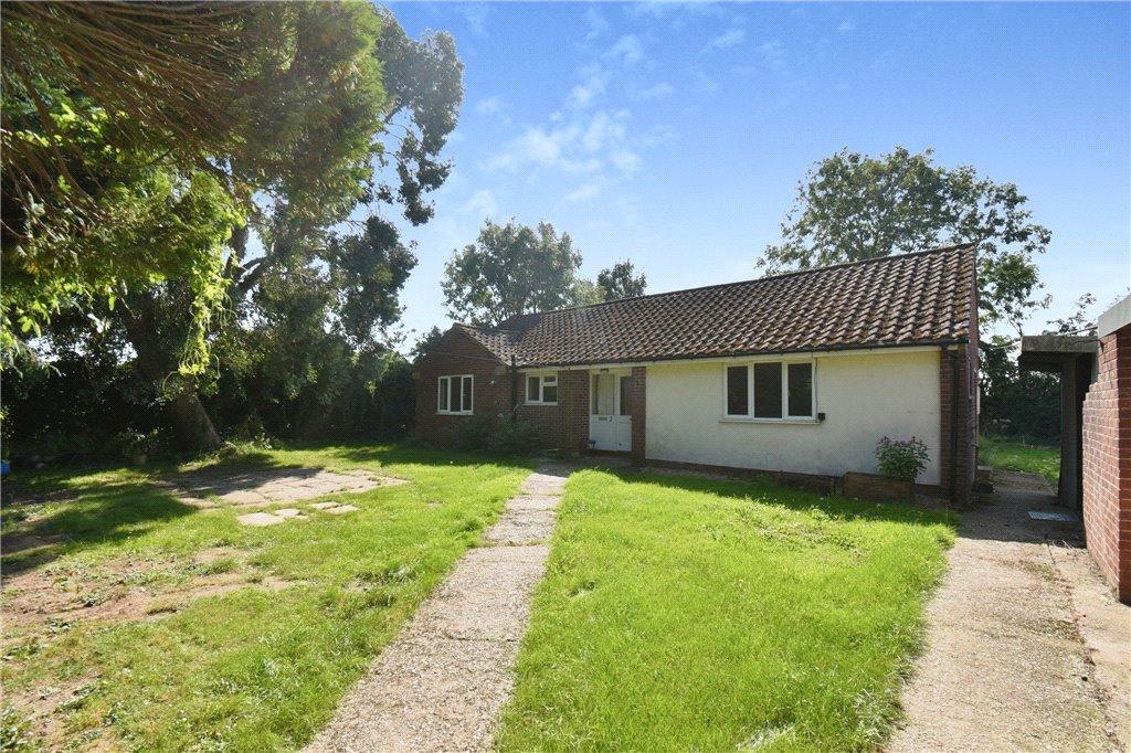 Kingsclere Road, Whitchurch, Hampshire 3 bed detached bungalow for sale