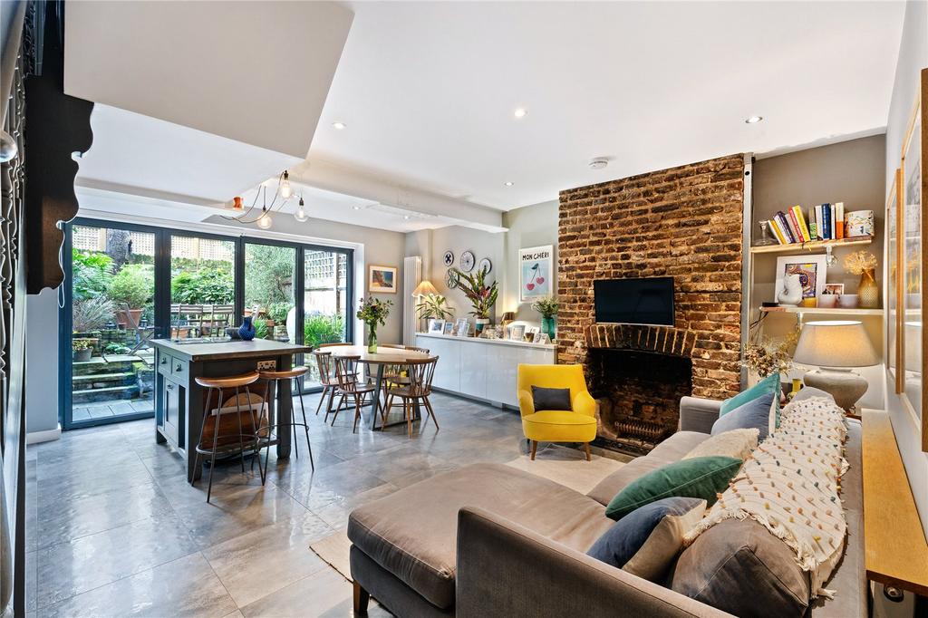 Reception/Kitchen