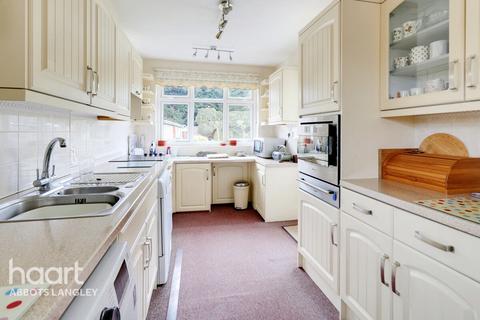 42 Hamilton Road, Hunton Bridge, Kings Langley, WD4 8PZ