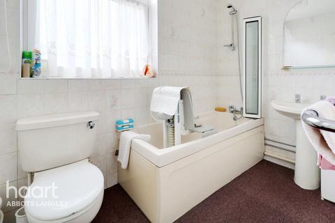 42 Hamilton Road, Hunton Bridge, Kings Langley, WD4 8PZ