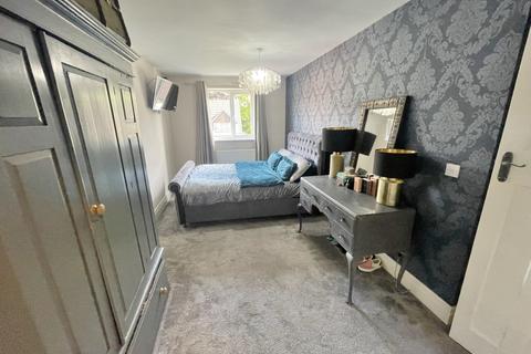 2 Alcester Avenue, Penwortham, Preston, PR1 9XN
