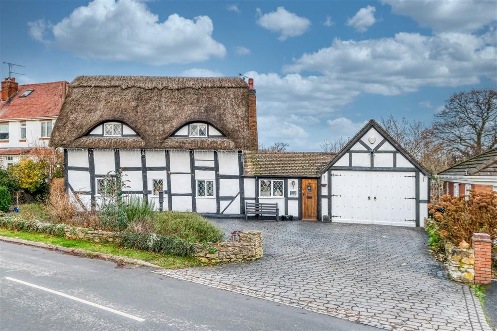 Danes Green, Claines, Worcester, WR3 7RU 3 bed cottage for sale £540,000