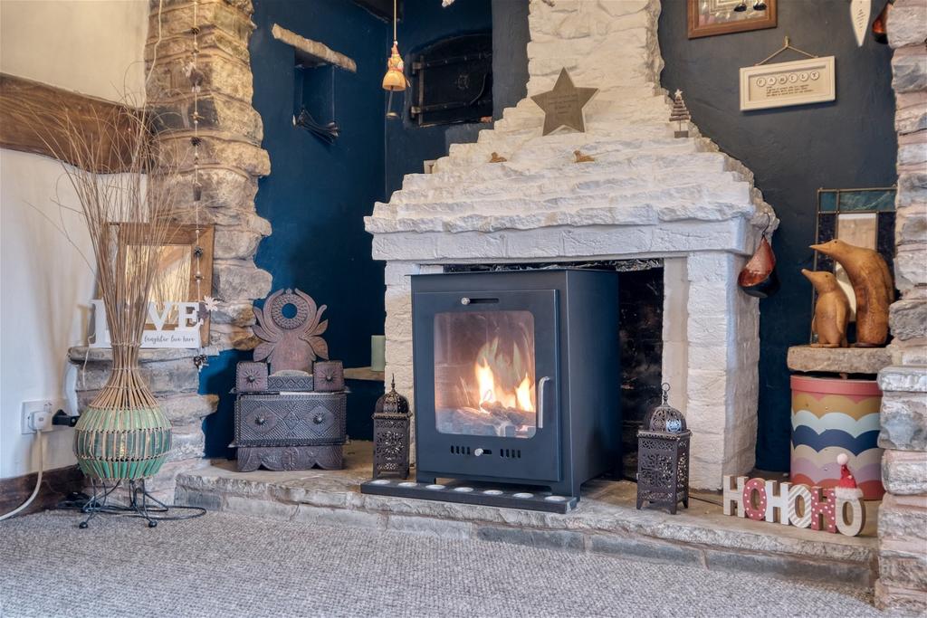 Danes Green, Claines, Worcester, WR3 7RU 3 bed cottage for sale £540,000