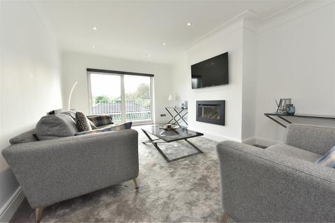 2 bedroom apartment to rent, Saxon Road, Birkdale, Southport