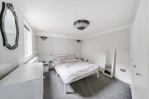 38 Orlop Street, London, SE10 9AB