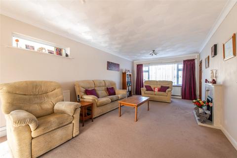 6 Lapis Close, Gravesend, DA12 4UF
