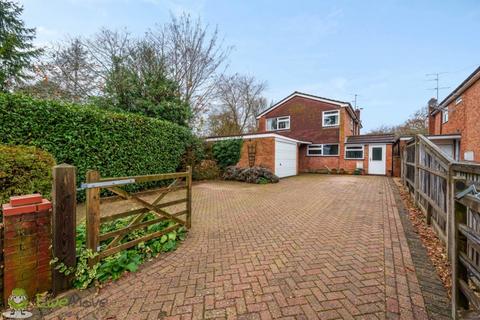7 Burney Bit, Pamber Heath, Tadley, RG26 3TJ