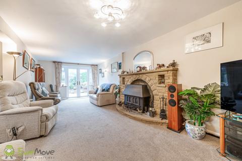 7 Burney Bit, Pamber Heath, Tadley, RG26 3TJ