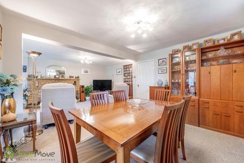 7 Burney Bit, Pamber Heath, Tadley, RG26 3TJ