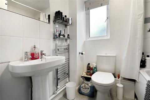 16 Lanyards, Littlehampton, BN17 6SG