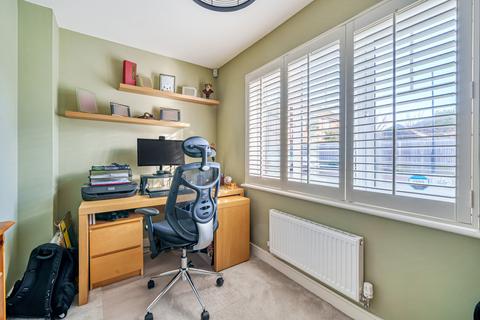 22 River Walk, Fetcham, Leatherhead, KT22 9FF