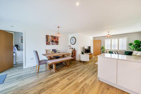 22 River Walk, Fetcham, Leatherhead, KT22 9FF