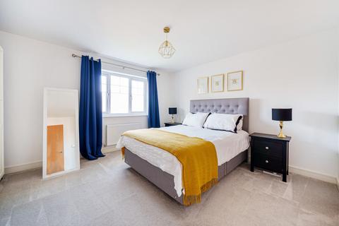 22 River Walk, Fetcham, Leatherhead, KT22 9FF