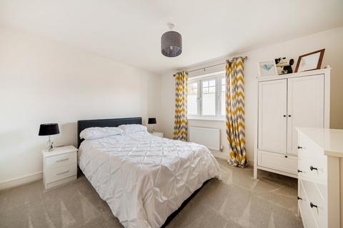 22 River Walk, Fetcham, Leatherhead, KT22 9FF