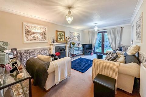 3 Darley Croft, Park Street, St Albans, AL2 2BL