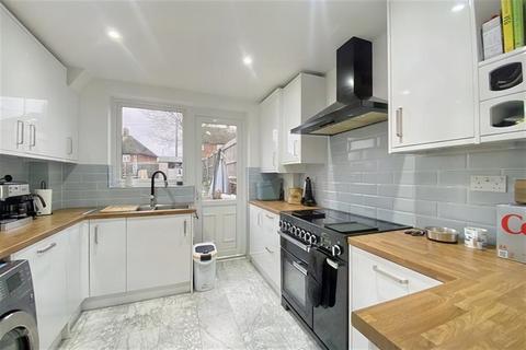 70 Fraser Road, Kings Worthy, Winchester, SO23 7PF