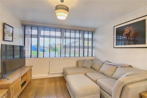 70 Fraser Road, Kings Worthy, Winchester, SO23 7PF