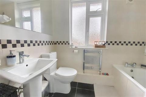 70 Fraser Road, Kings Worthy, Winchester, SO23 7PF