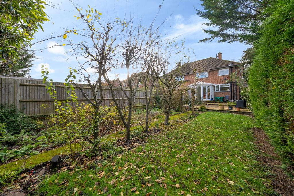 Newenham Road, Great Bookham, KT23 3 bed semi-detached house for sale ...