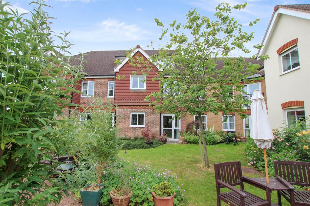 Buckingham Road, Brackley NN13 2 bed apartment for sale £150,000