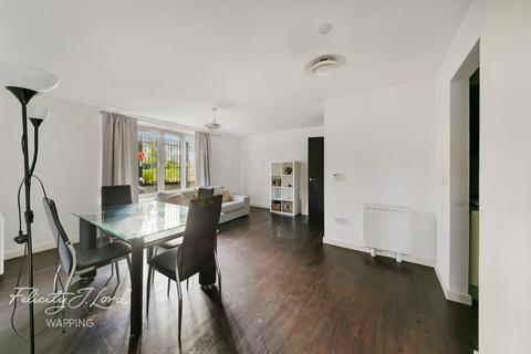 1 bedroom flat for sale, St Dunstans Mews, Stepney, E1