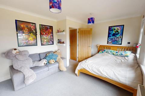 4 Sandy Lane, Kislingbury, Northampton, NN7 4AP