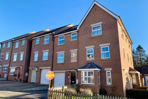 7 Foxtail Way, Duston, Northampton, NN5 4AR