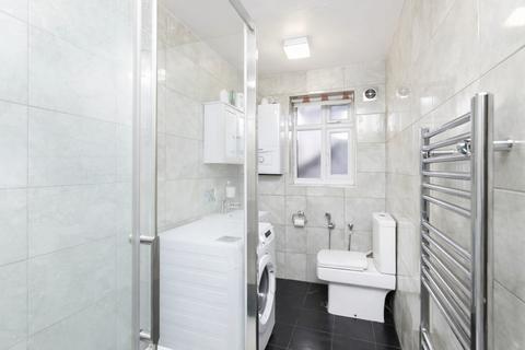 2 bedroom flat to rent, TWO BEDROOM FLAT WEST HENDON BROADWAY NW9