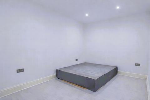 2 bedroom flat to rent, TWO BEDROOM FLAT WEST HENDON BROADWAY NW9