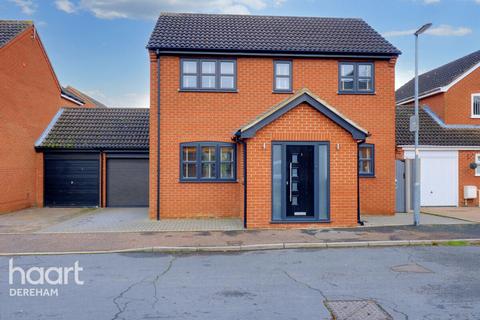 35 Andrew Goodall Close, Dereham, NR19 1SP