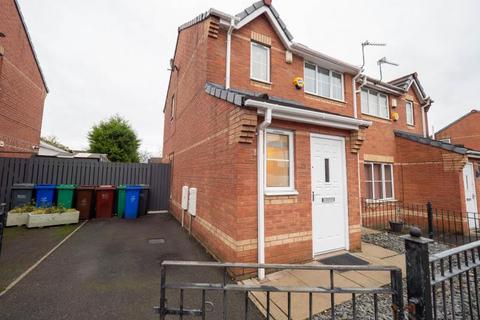 3 bedroom semi-detached house to rent, Bromshill Drive, Salford