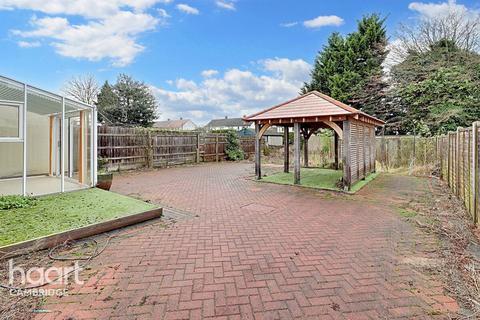 2 Martindale Way, Sawston, Cambridge, CB22 3BT