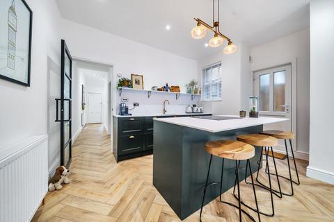 7 Vant Road, Tooting, London, SW17 8TH
