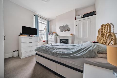 28 Charlmont Road, London, SW17 9AJ