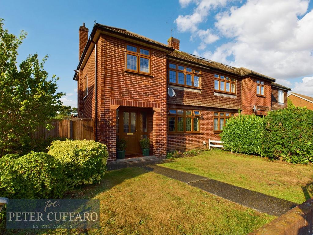 Hertford Road, Hoddesdon EN11 3 bed semidetached house for sale £460,000
