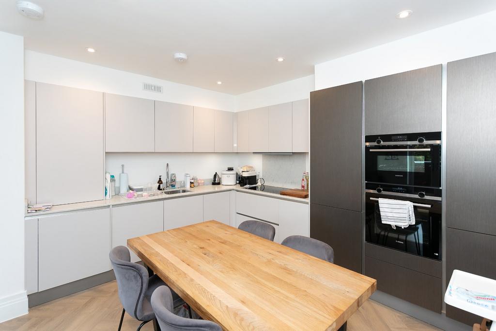 Kitchen Dining Area