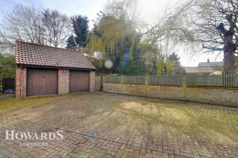 5 bedroom detached house for sale, Church Road, Kessingland