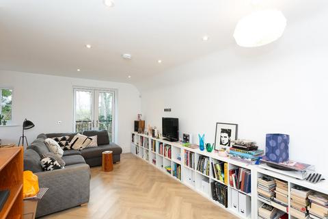 2 bedroom apartment for sale, Clouston Avenue, Bushey, Hertfordshire, WD23